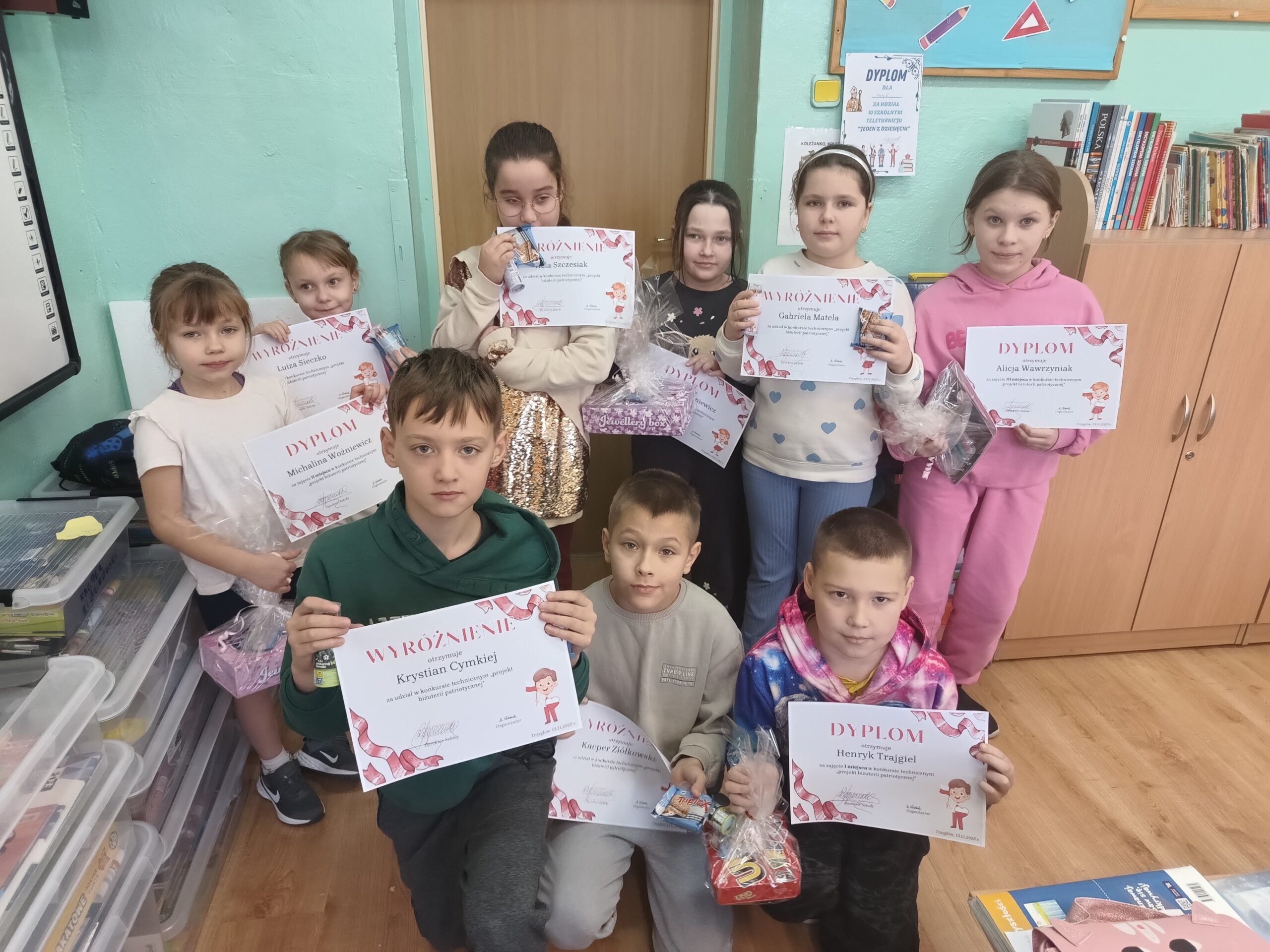 Artykuł: rozstrzygniecie-konkursu-technicznego-projekt-bizuterii-patriotycznej